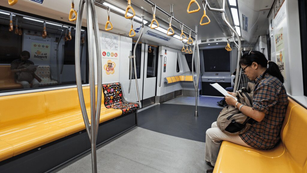 Off-peak-hour-mrt-cabin